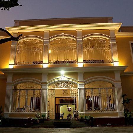 La Taara Hotel Auroville Exterior foto